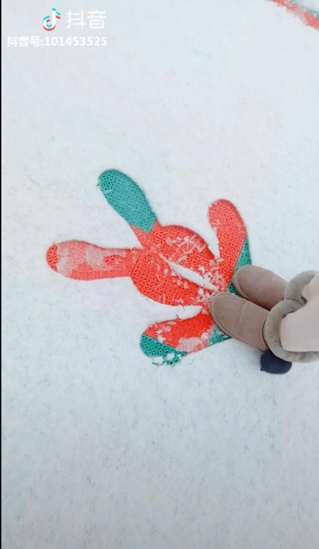 抖音雪地踩兔子步骤教程 下雪踩兔子图片
